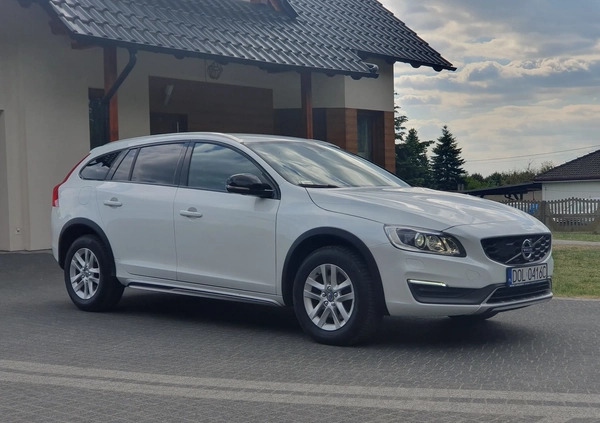 Volvo V60 Cross Country cena 67900 przebieg: 133000, rok produkcji 2016 z Stronie Śląskie małe 232